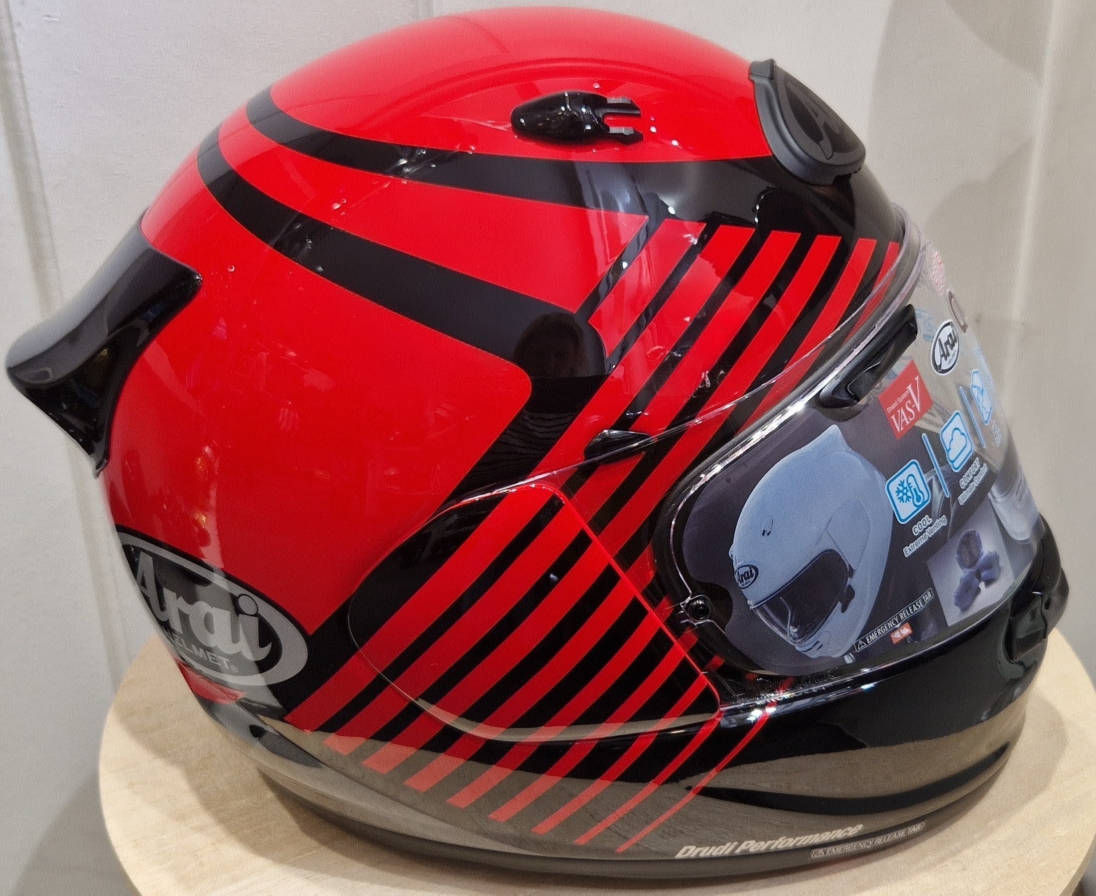 Casque-ARAI-QUANTIC-Flight-Red-casque-integral-moto-route-rouge-elmo