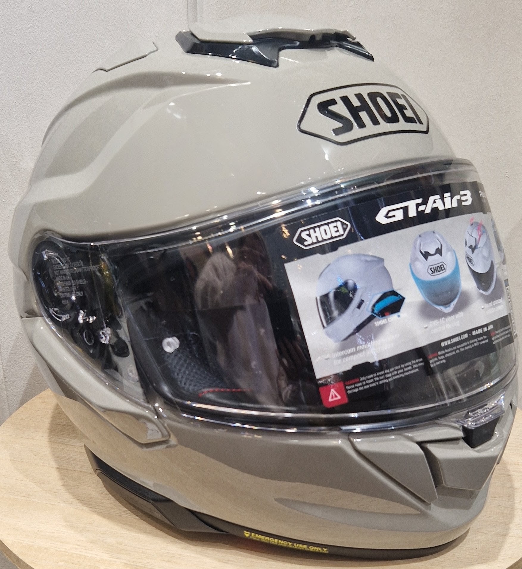 casque-integral-SHOEI-GT-AIR-3-CHALK-GREY-casque-moto-route-gris-nardo clair