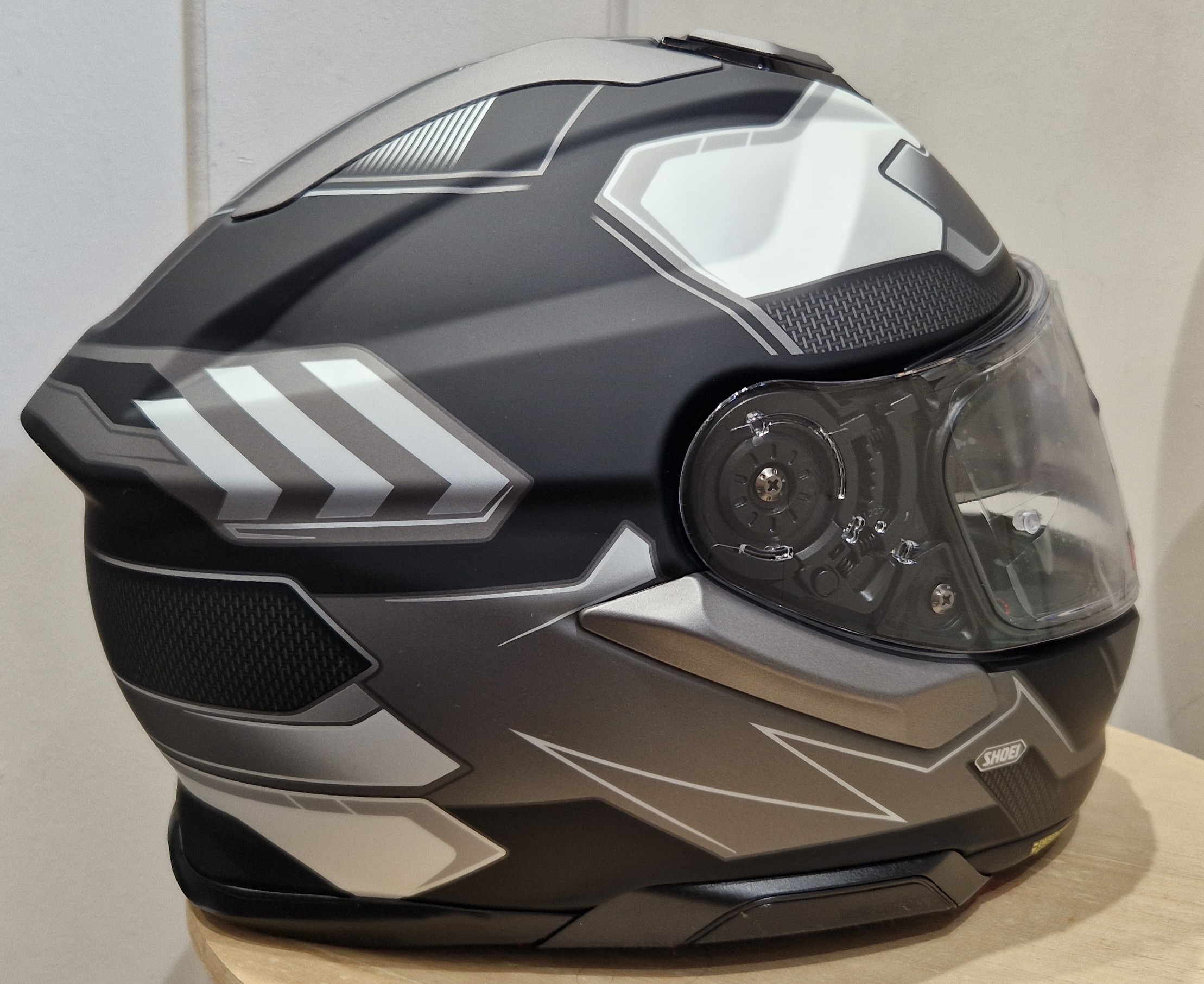 casque-integral-shoei-GT-AIR-3-AGILITY-TC5-casque-moto-route-confortable-noir-gris-elmo