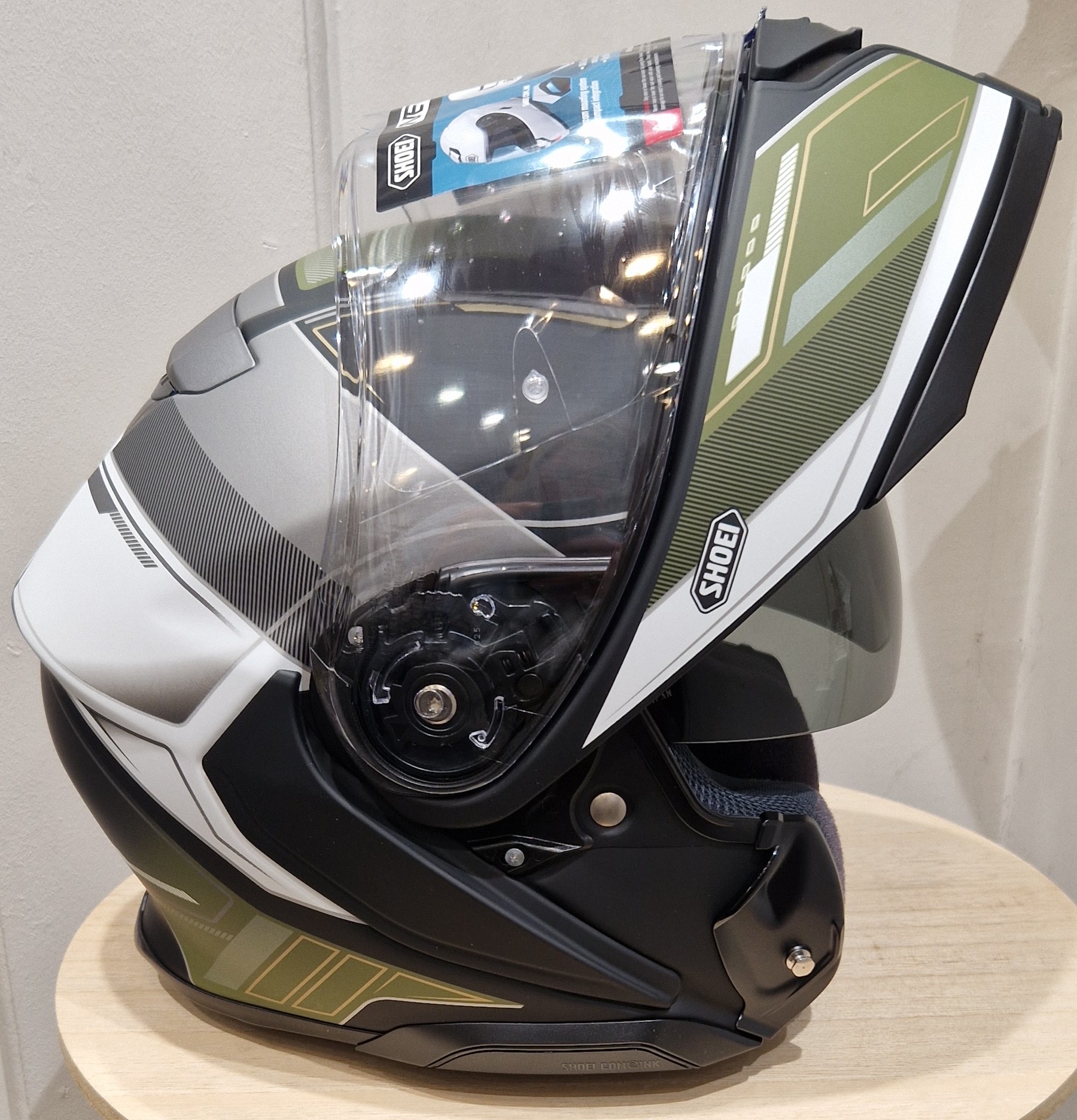 casque-integral-shoei-NEOTEC-3-SHARPEN-TC11-casque-moto-route-kaki-elmo